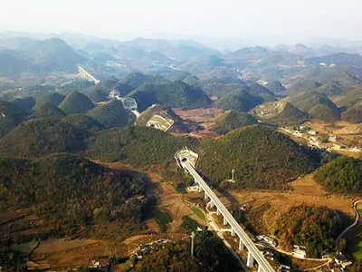 成貴鐵路邊坡在線(xiàn)監(jiān)測(cè)系統(tǒng)